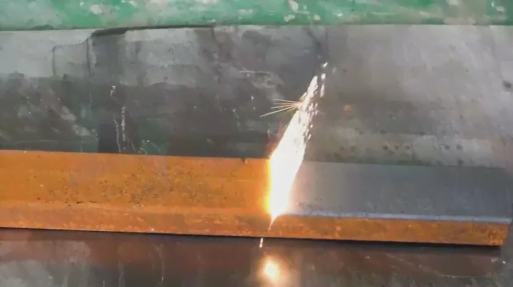 MAXCOOL CNC 1500w steel rust removal fiber laser cleaning machine