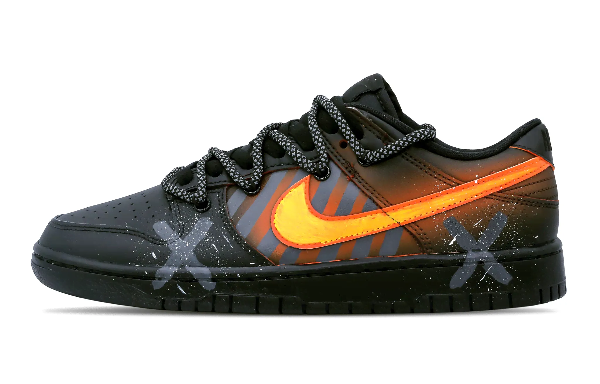 【Customized sneakers】 Nike Dunk Low retro lightning research Institute functional wind combat Laser low-top sneakers men's orange and black-0